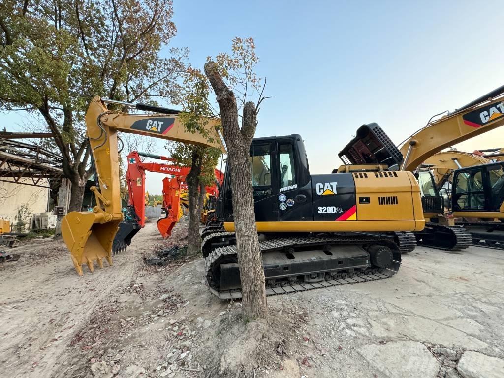 CAT 320D2L Gravemaskiner på larvebånd