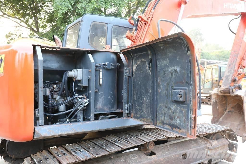 Hitachi EX 120-5 Gravemaskiner på larvebånd