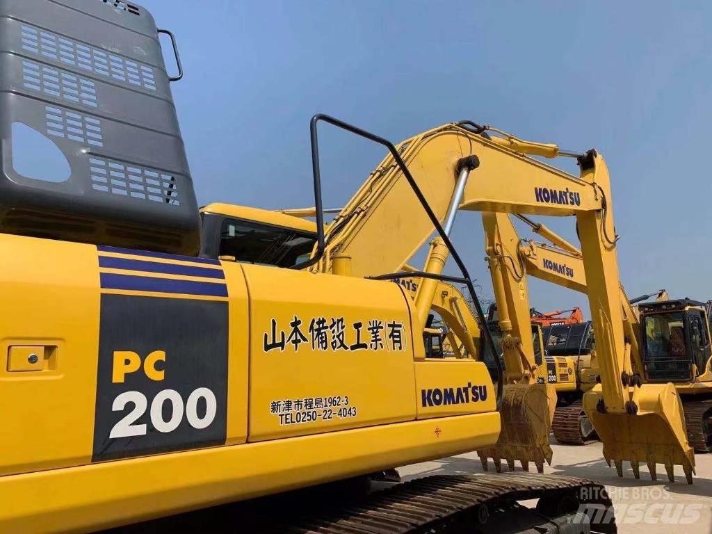 Komatsu PC 220-8 Gravemaskiner på larvebånd