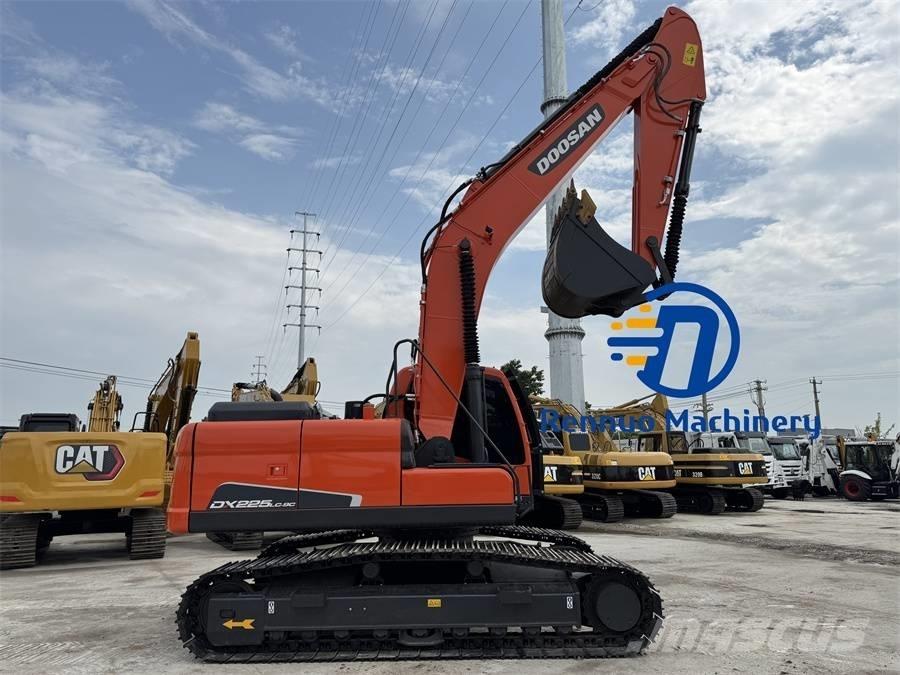 Doosan DX 225 LC-9C Gravemaskiner på larvebånd