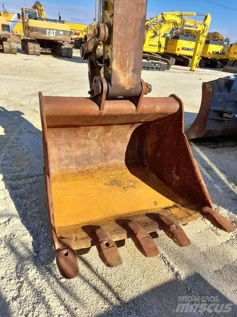 Komatsu PW200-7 Gravemaskiner på hjul