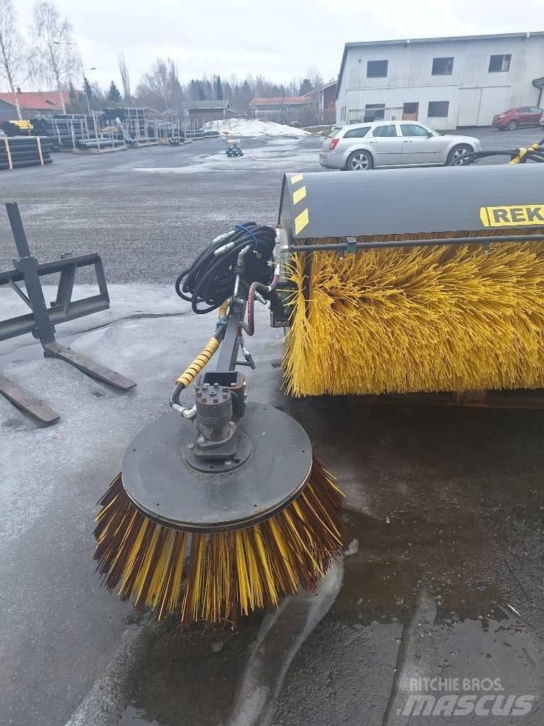 Reko KH 1800 Fejemaskiner