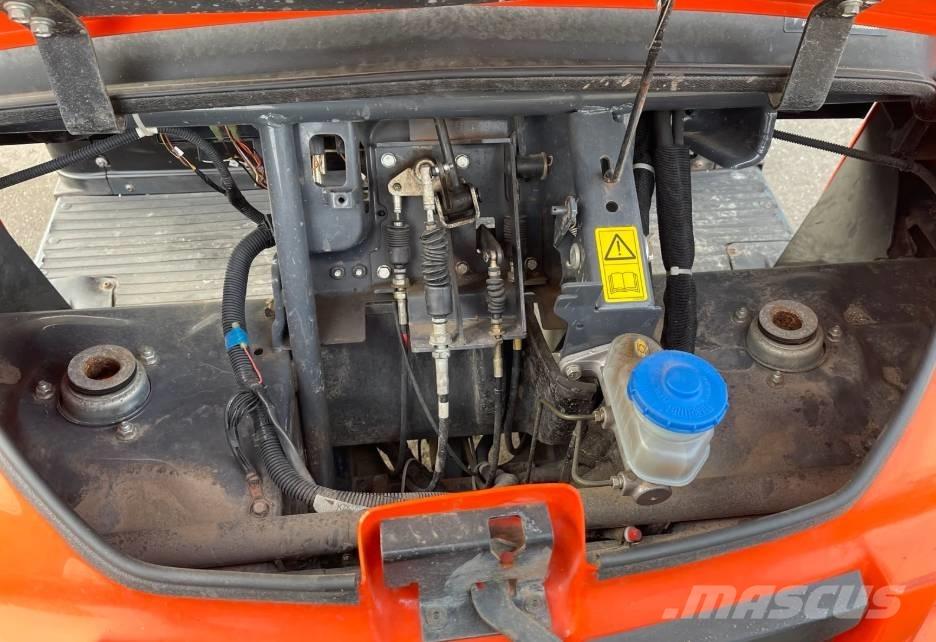 Kubota RTV 900 Hjælpemaskiner