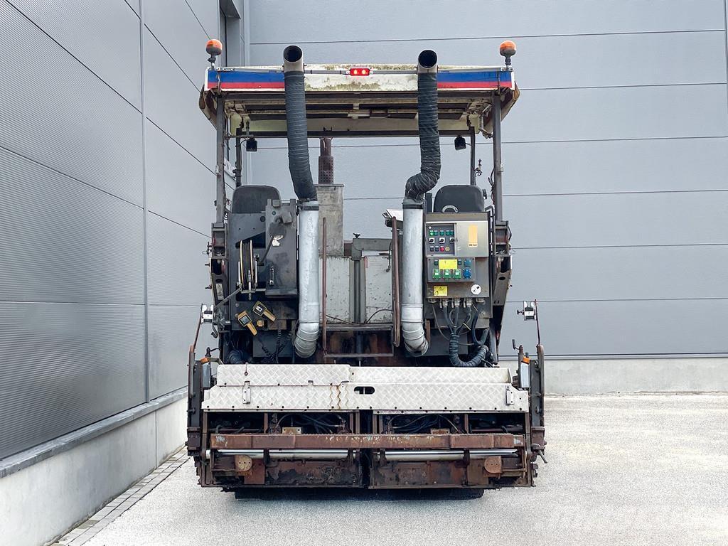 ABG 7820B Asfaltudlæggere