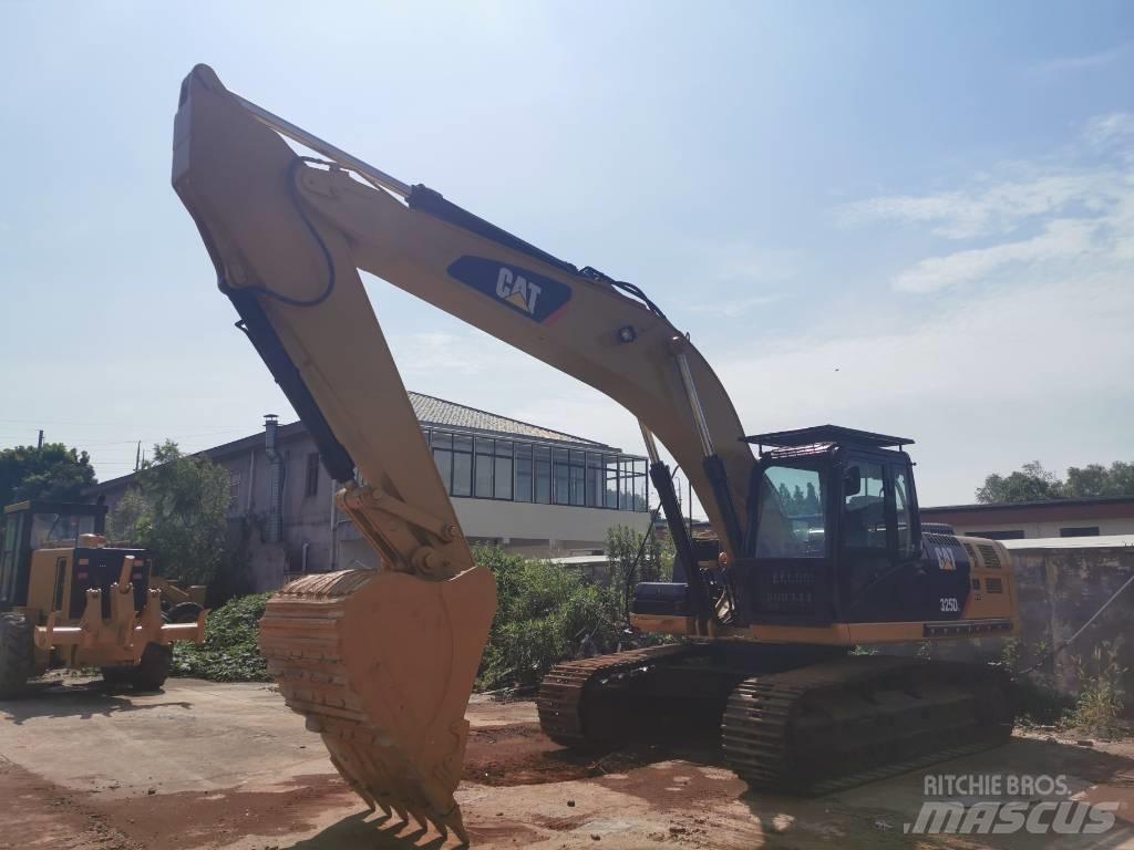 CAT 325DL Gravemaskiner på larvebånd