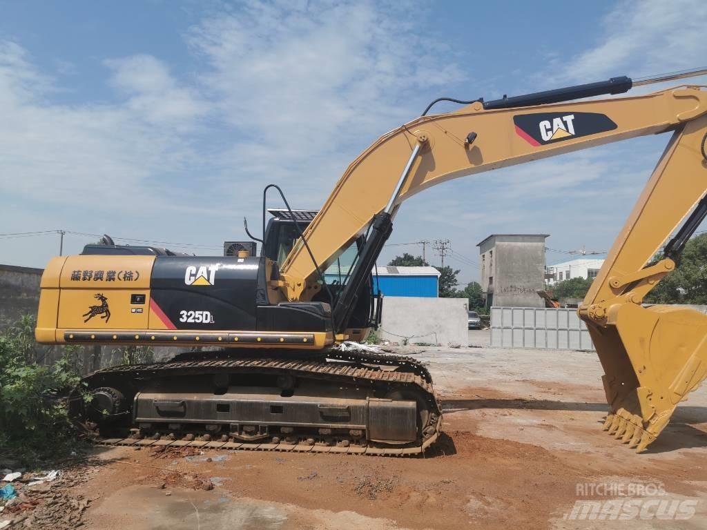 CAT 325DL Gravemaskiner på larvebånd