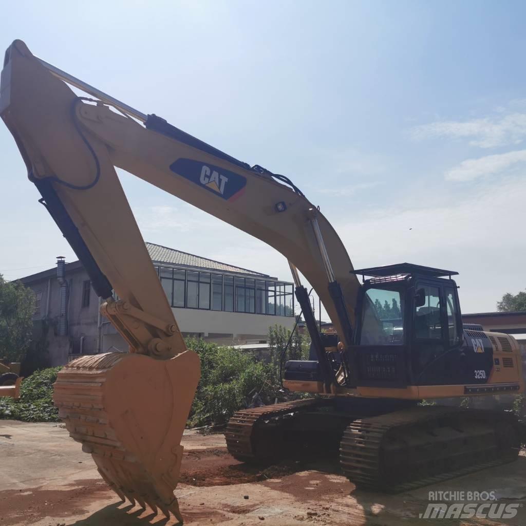 CAT 325DL Gravemaskiner på larvebånd