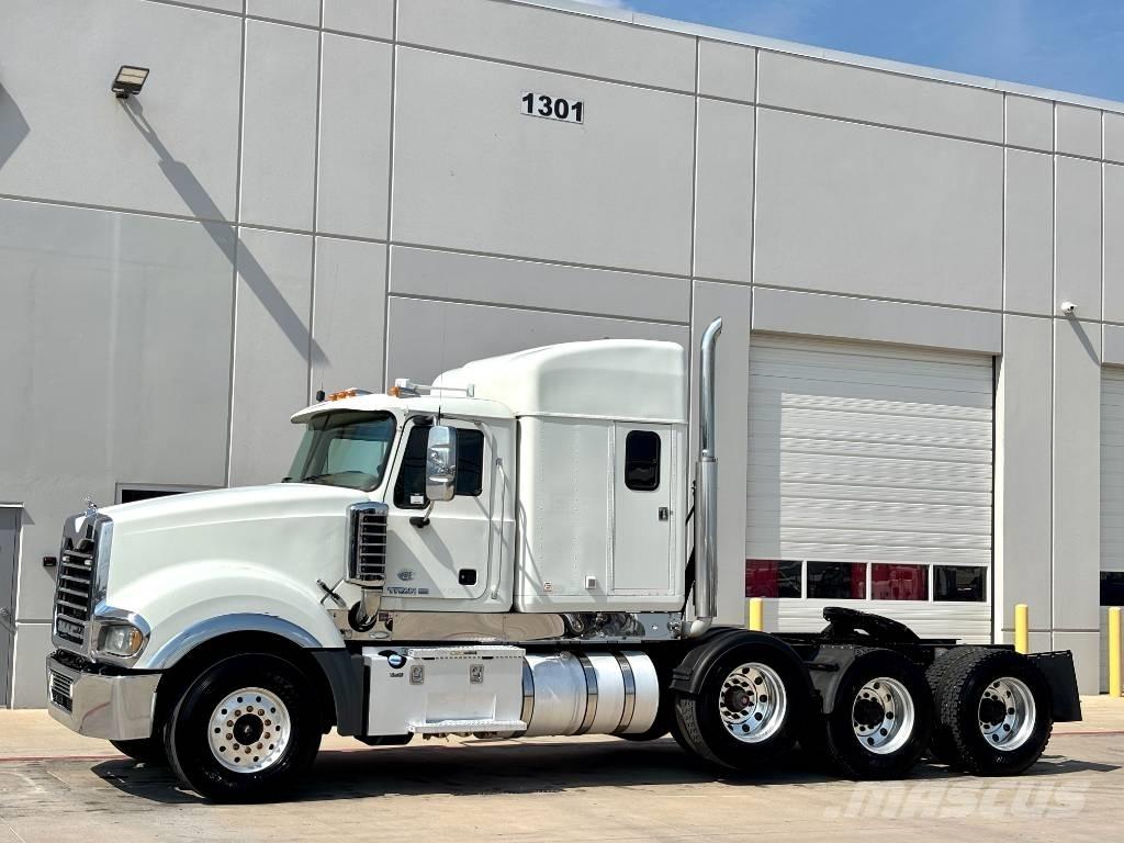 Mack Titan TD 713 Trækkere