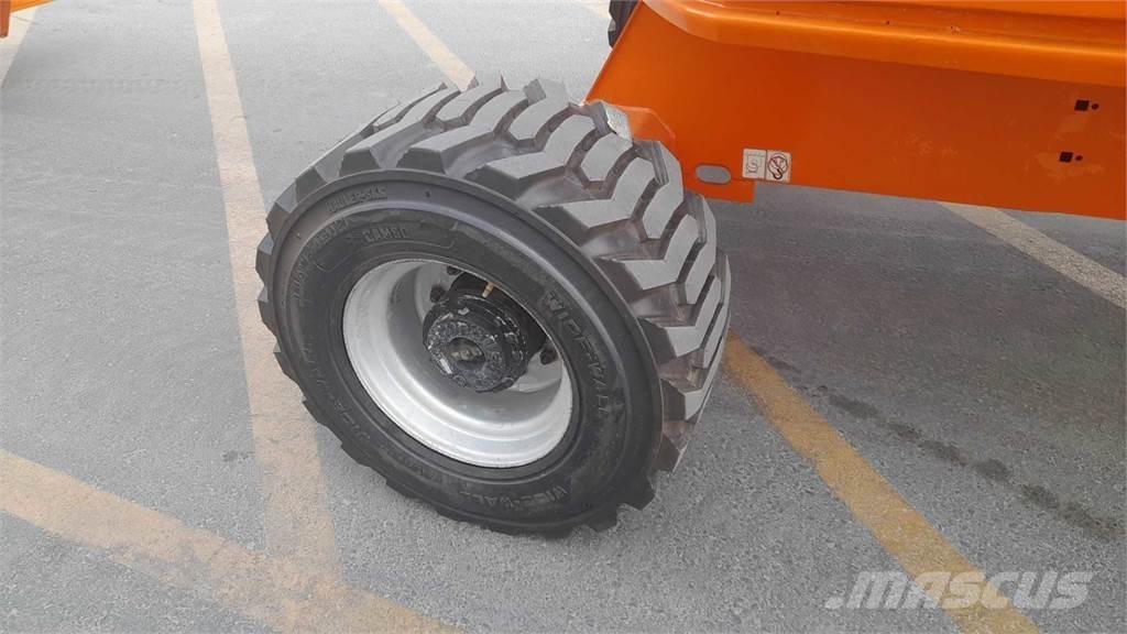 JLG 450AJSII Bomlifte med knækarm