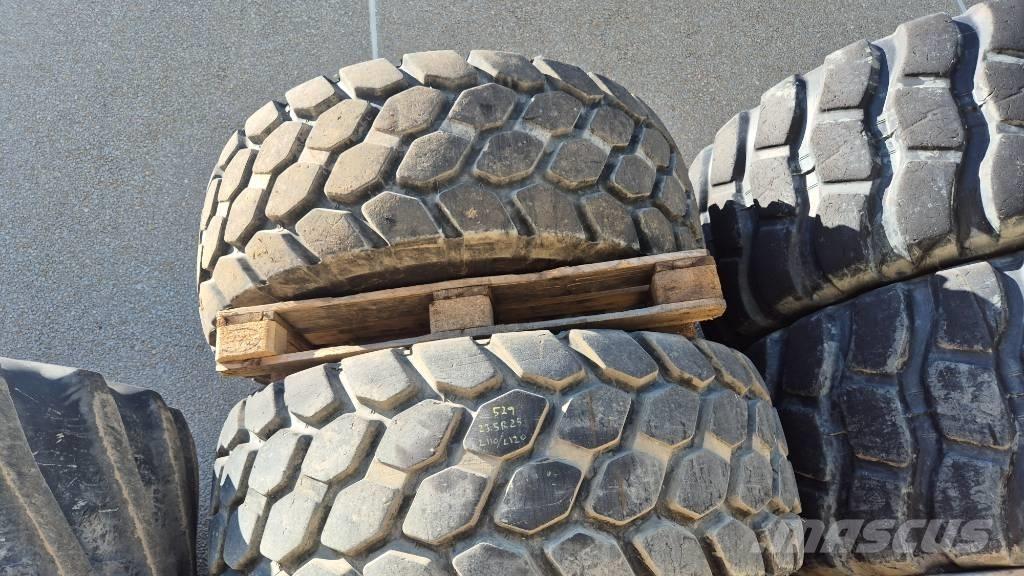 Bridgestone 23.5R25 Hjul, Dæk og Fælge