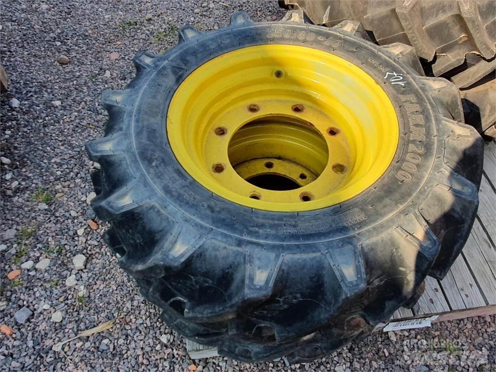 BKT 250/80-16 x2 Hjul, Dæk og Fælge