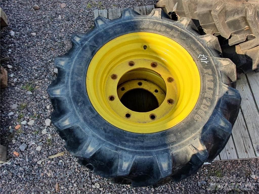 BKT 250/80-16 x2 Hjul, Dæk og Fælge