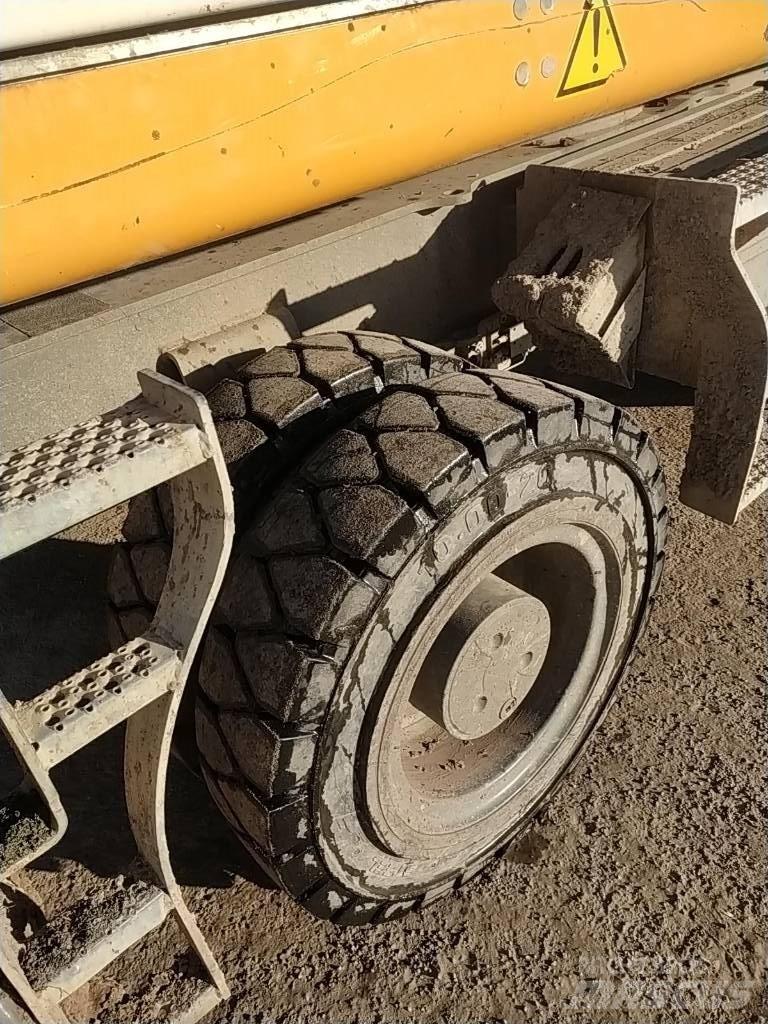 Liebherr LH 24 M Materialehåndteringsmaskiner