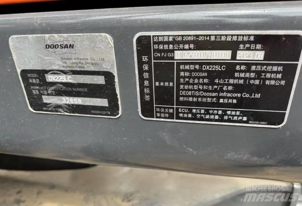 Doosan DX 225 Gravemaskiner på larvebånd