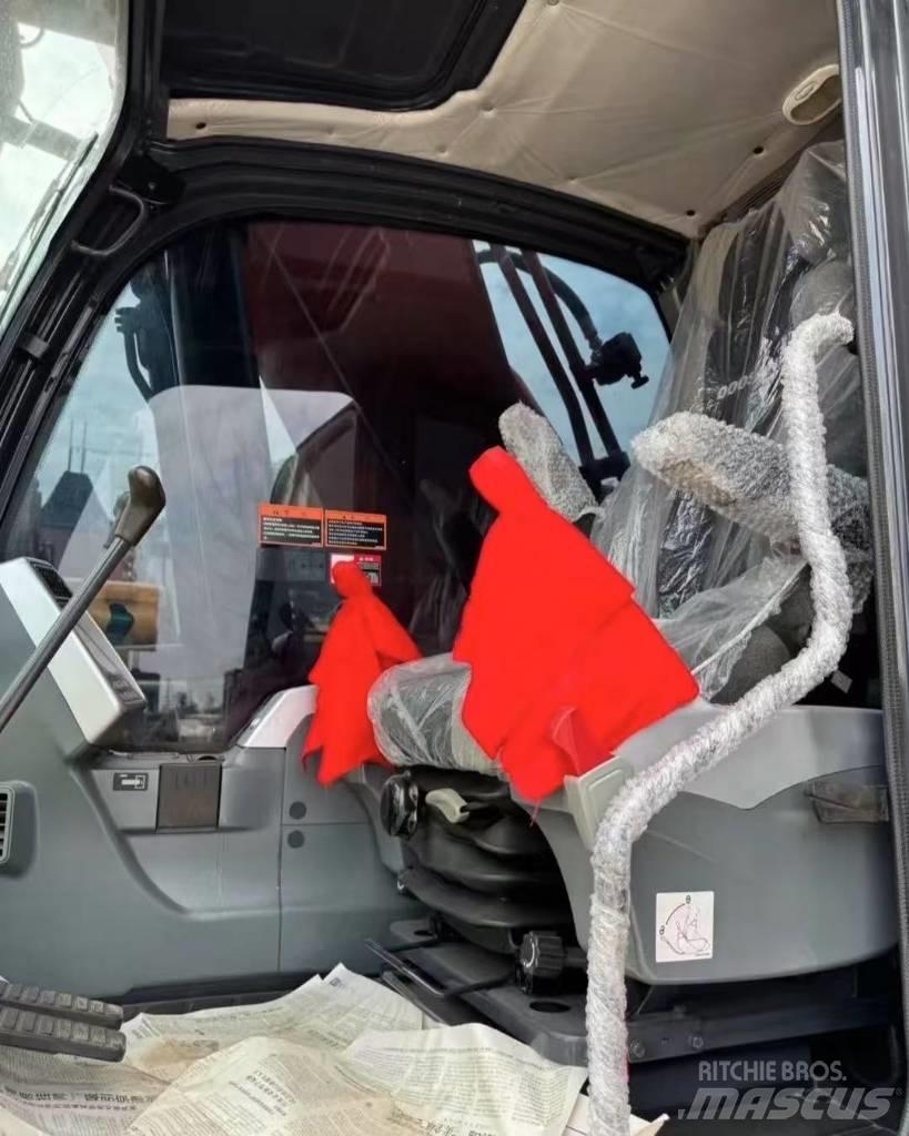 Doosan DX 225 Gravemaskiner på larvebånd