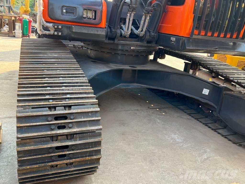 Doosan DX300 Gravemaskiner på hjul
