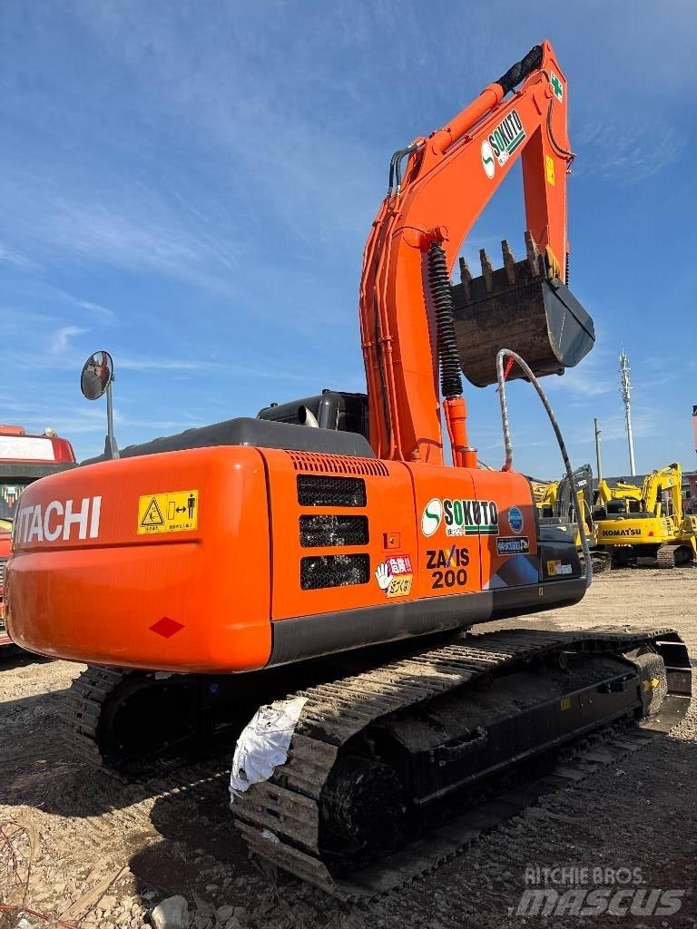 Hitachi ZX 200 Gravemaskiner på larvebånd