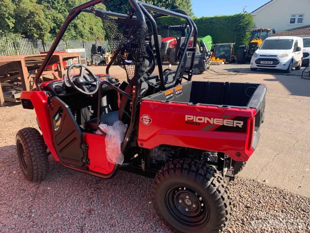 Honda Pioneer 520 Hjælpemaskiner