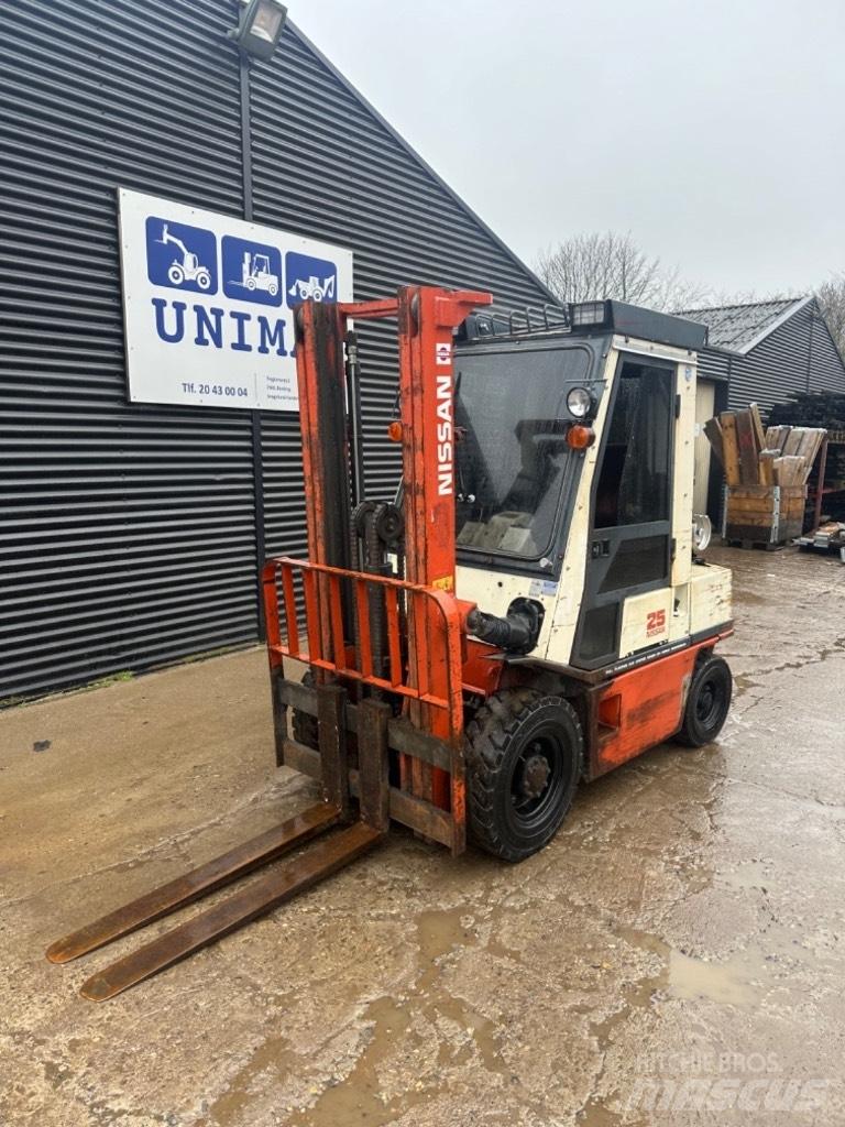 Nissan FG25 LPG gaffeltrucks