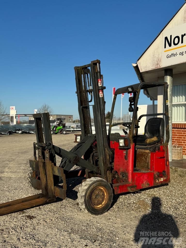 Moffett M4 25.3 Diesel gaffeltrucks