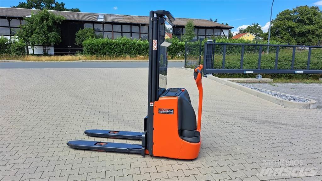 Linde L14C Gaffelstabler med gående fører