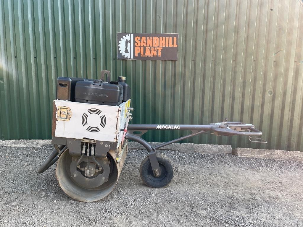 Mecalac MBR 71 Enkelt tromle
