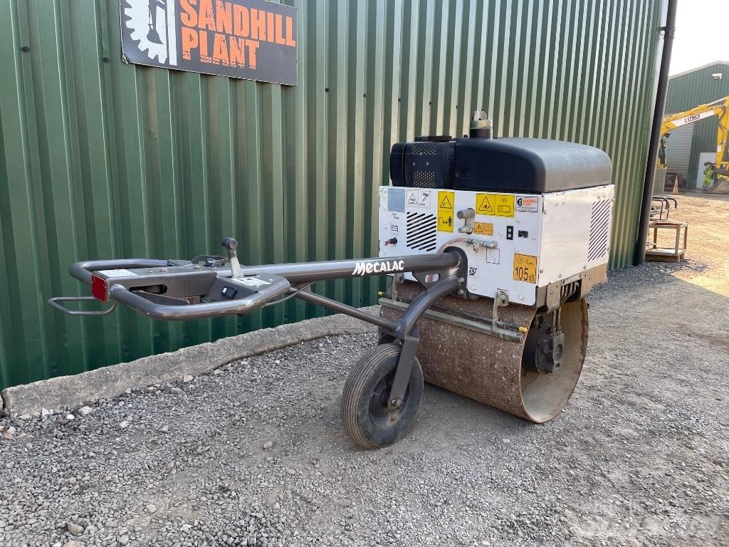 Mecalac MBR 71 Enkelt tromle