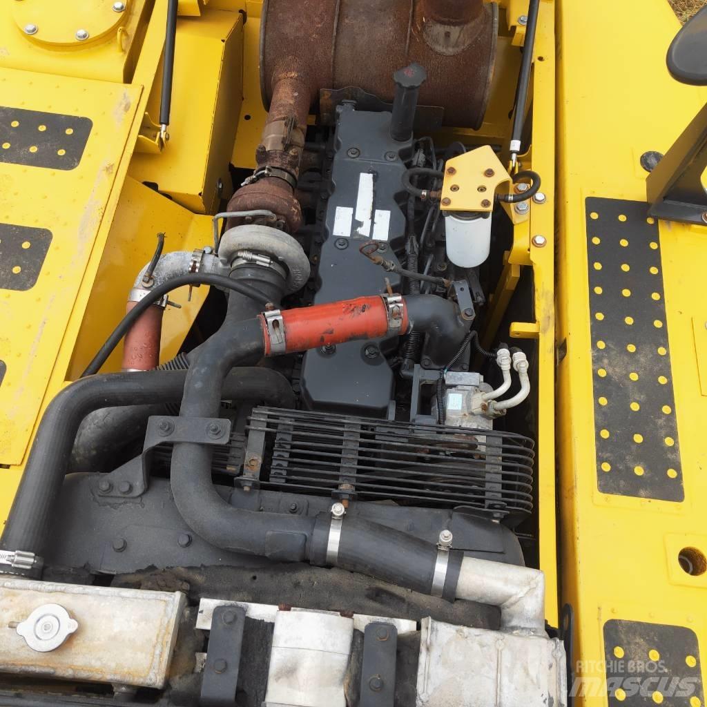 Komatsu PC200-8 Gravemaskiner på larvebånd