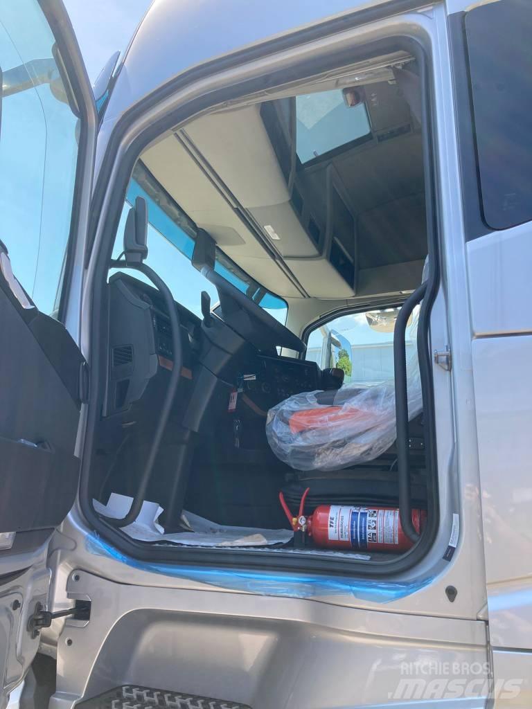 Volvo FH16-650 Lastbil med kran