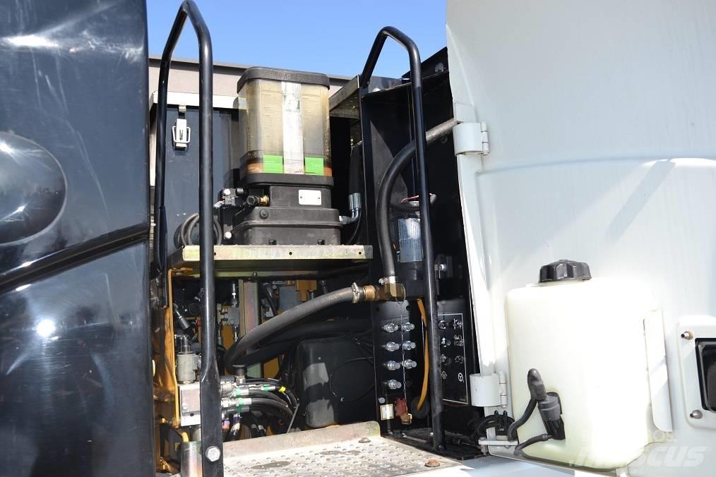 CAT M 313 D Gravemaskiner på hjul