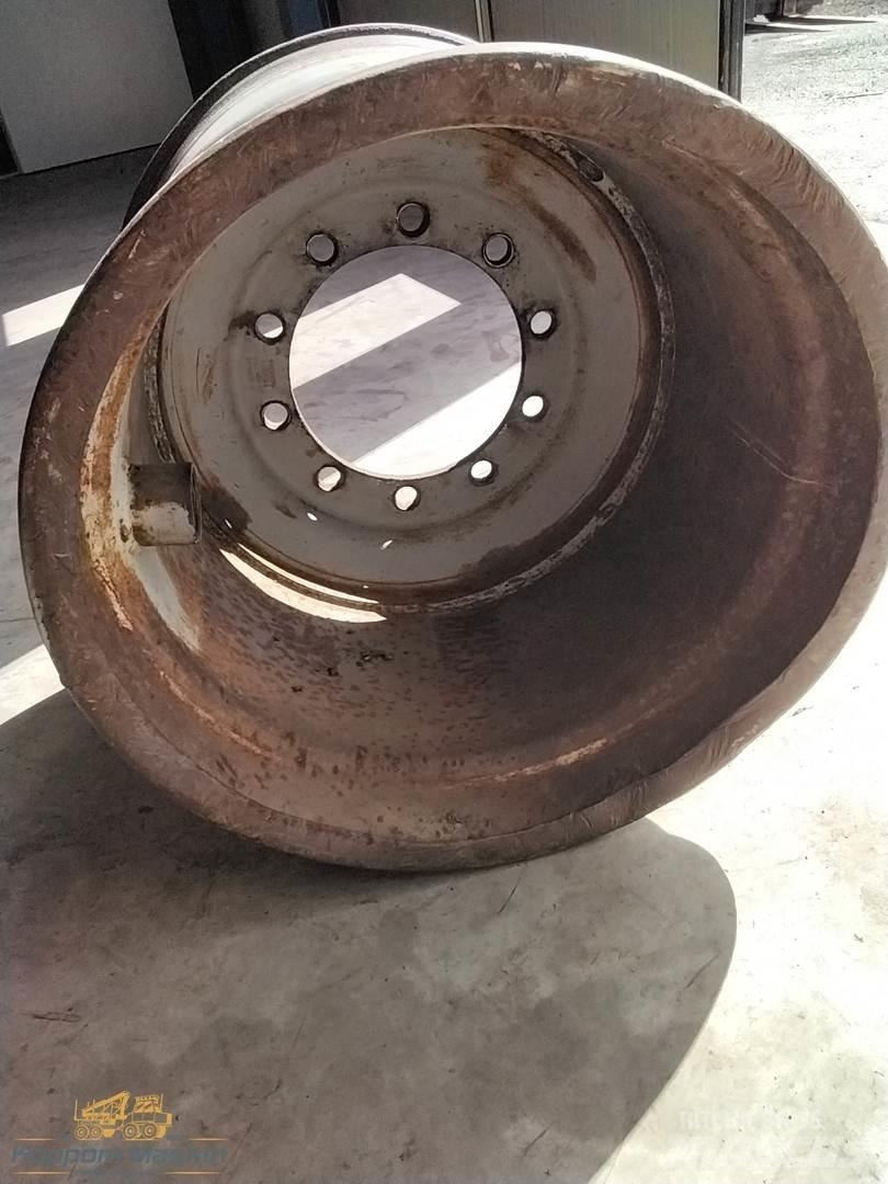 Valmet 890 24x26,5 Dæk, hjul og fælge