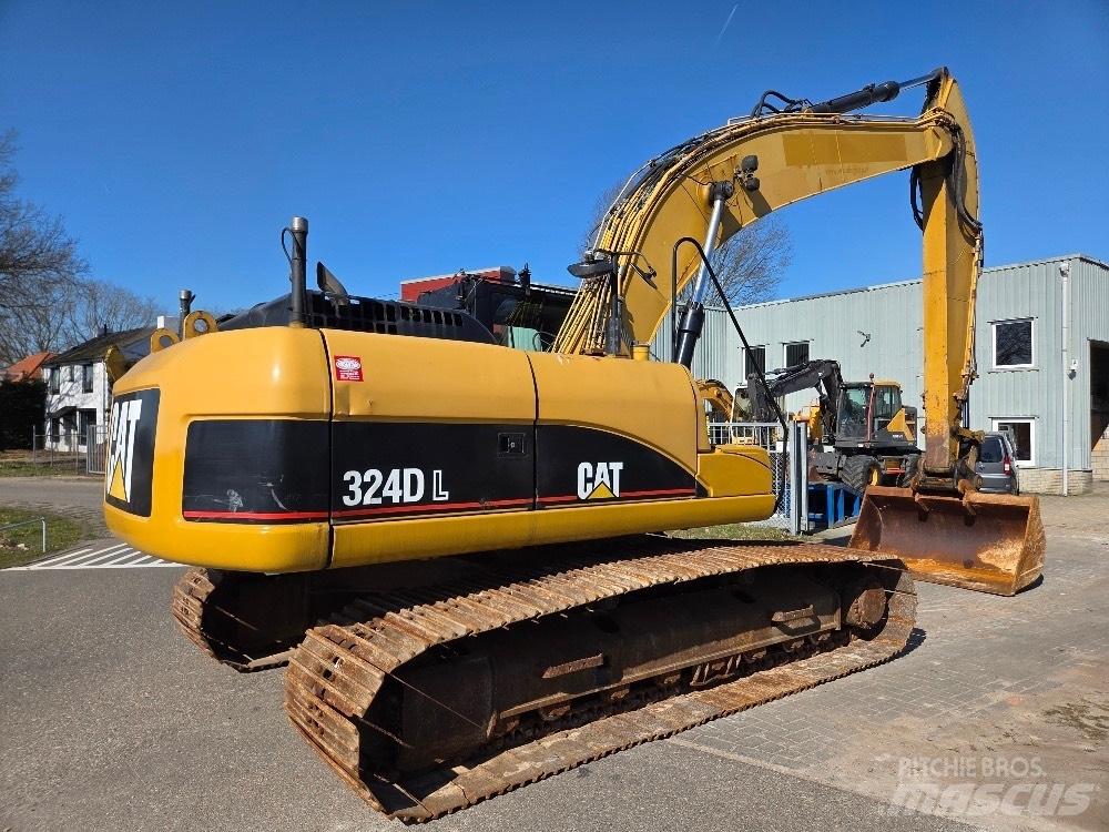 CAT 324DL Gravemaskiner på larvebånd