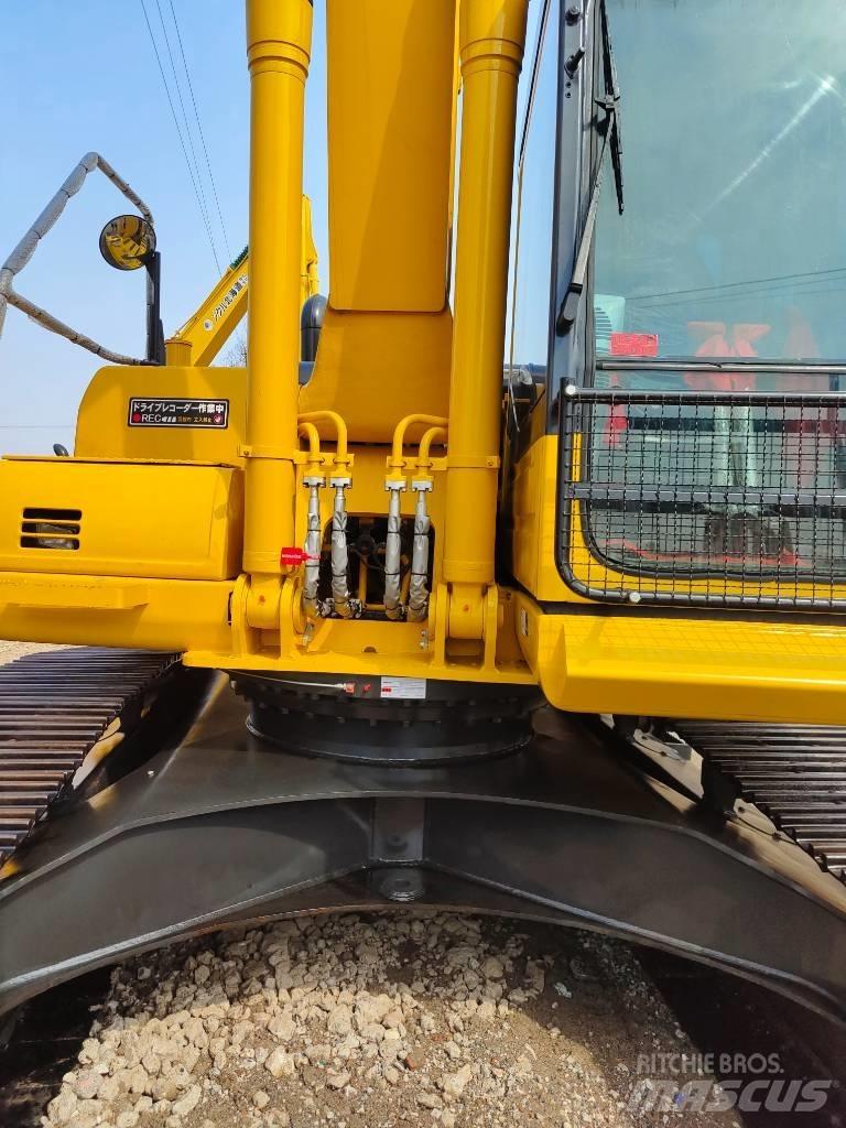Komatsu PC 220 Gravemaskiner på larvebånd