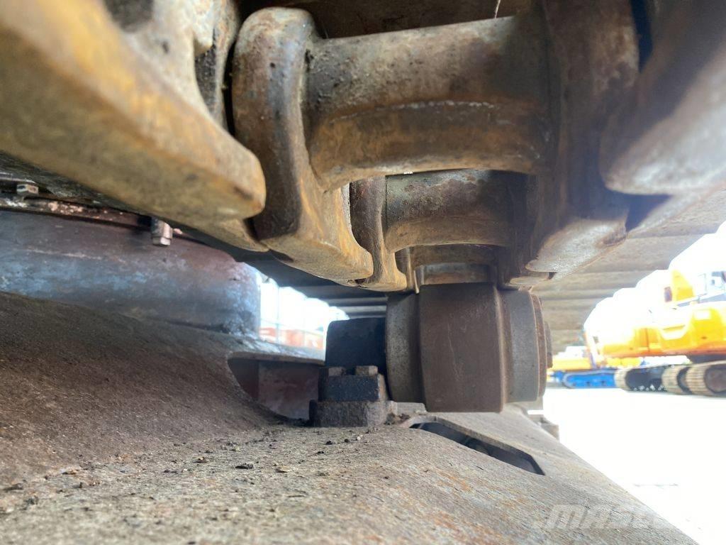Hitachi EX 150 LC Gravemaskiner på larvebånd