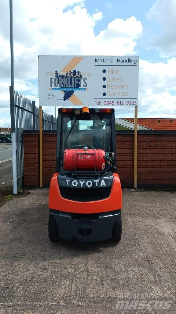 Toyota 02-8 FGF25 LPG gaffeltrucks