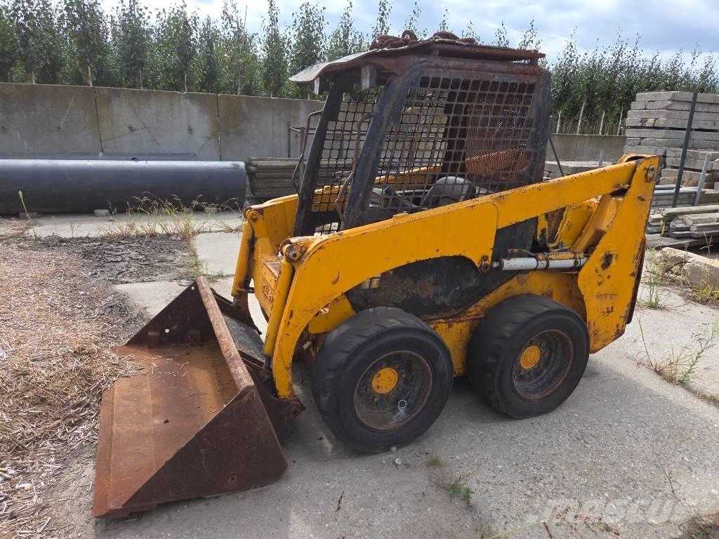 Komatsu SK 714 Minilæsser - skridstyret
