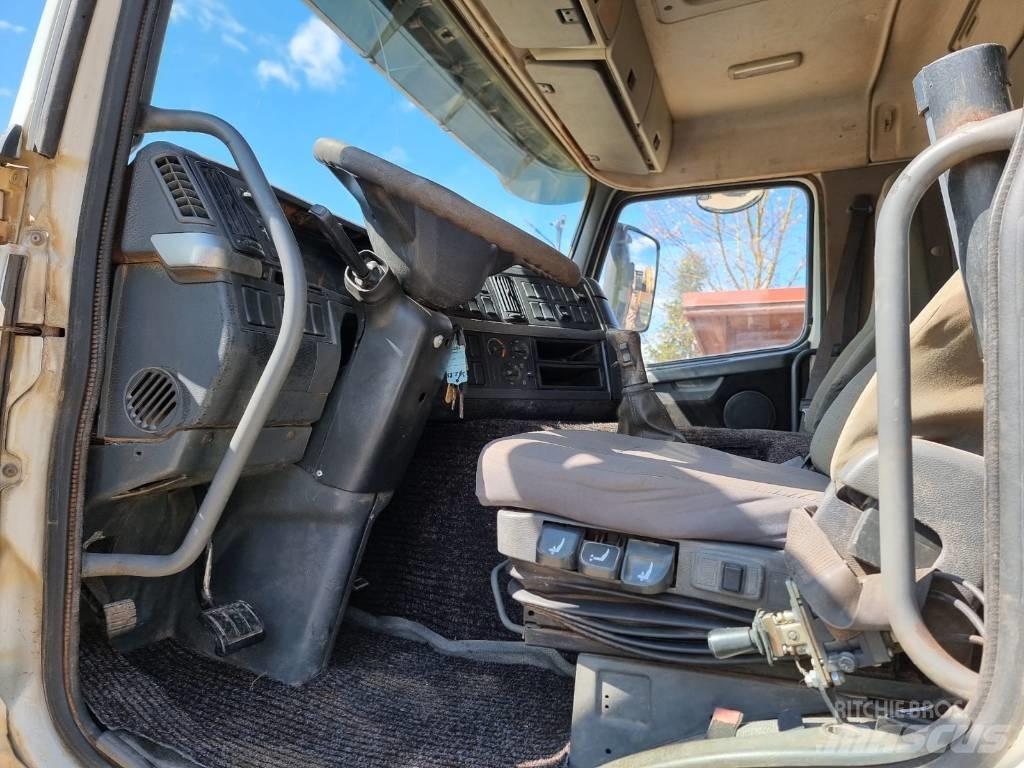 Volvo FM420 6x4 Skip loader
