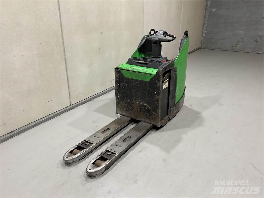 Cesab P320 El-palleløftere med platform