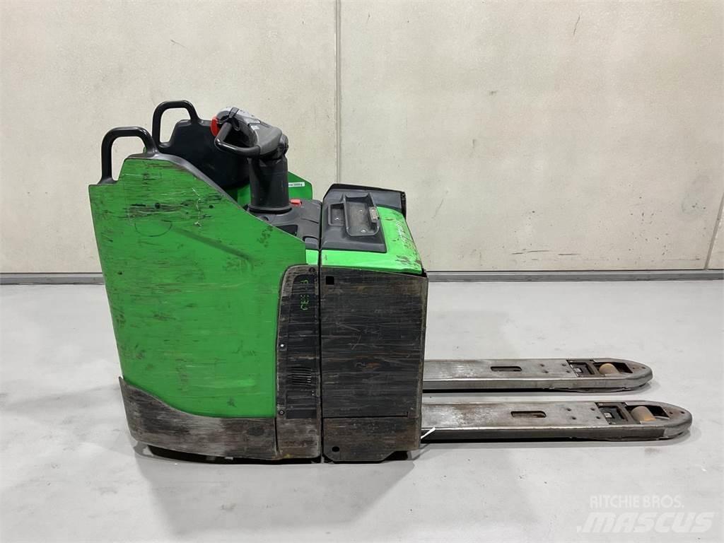 Cesab P320 El-palleløftere med platform