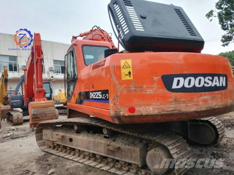 Doosan DH 225 LC-7 Gravemaskiner på larvebånd