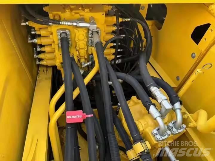 Komatsu PC210lc Gravemaskiner på larvebånd