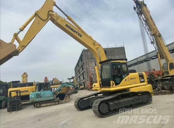 Komatsu PC 300 Gravemaskiner på larvebånd