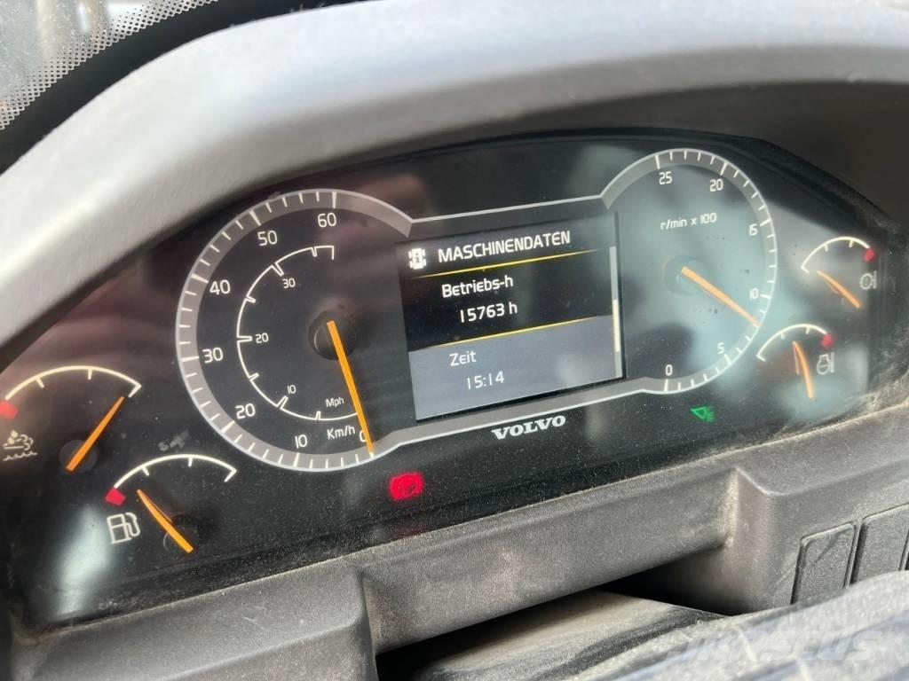 Volvo L220H Læssemaskiner på hjul
