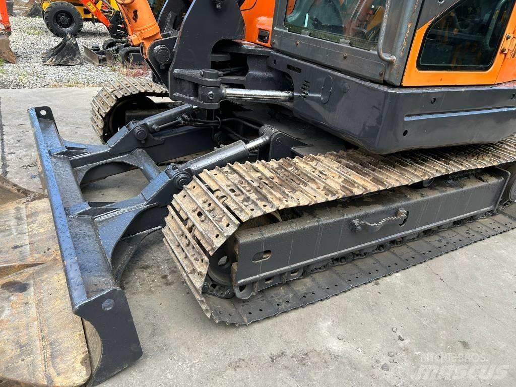 Doosan DX 80 R Midi-gravemaskiner 7t - 12t