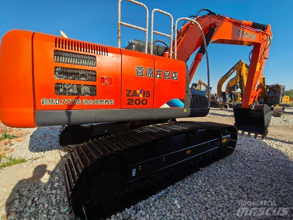 Hitachi ZX 200 Gravemaskiner på larvebånd