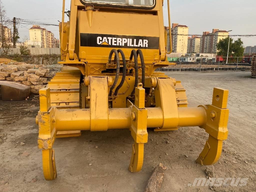 CAT D 6 D Bulldozer på larvebånd