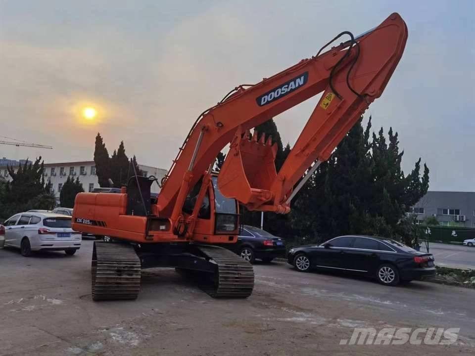 Doosan dx225 Gravemaskiner på larvebånd