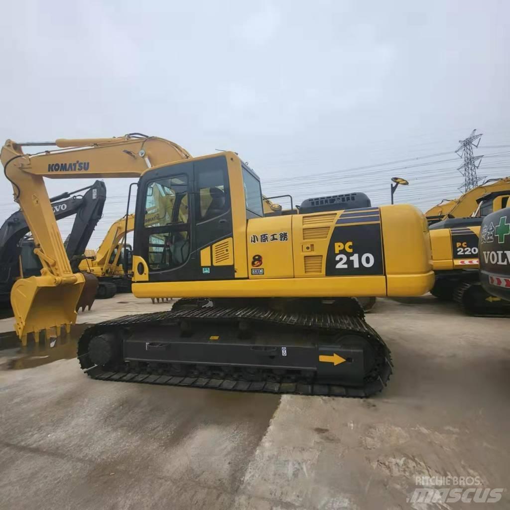 Komatsu PC 210 Gravemaskiner på larvebånd