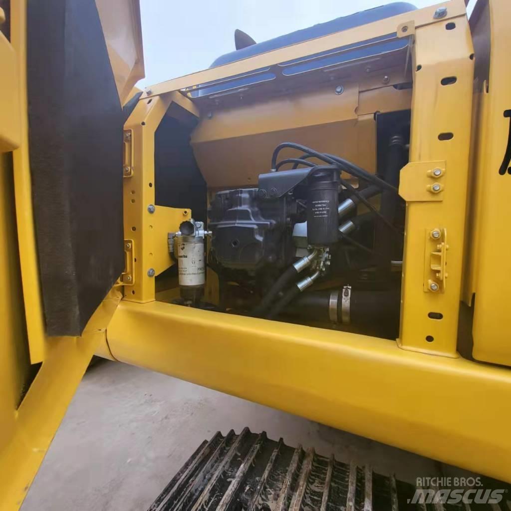 Komatsu PC 210 Gravemaskiner på larvebånd