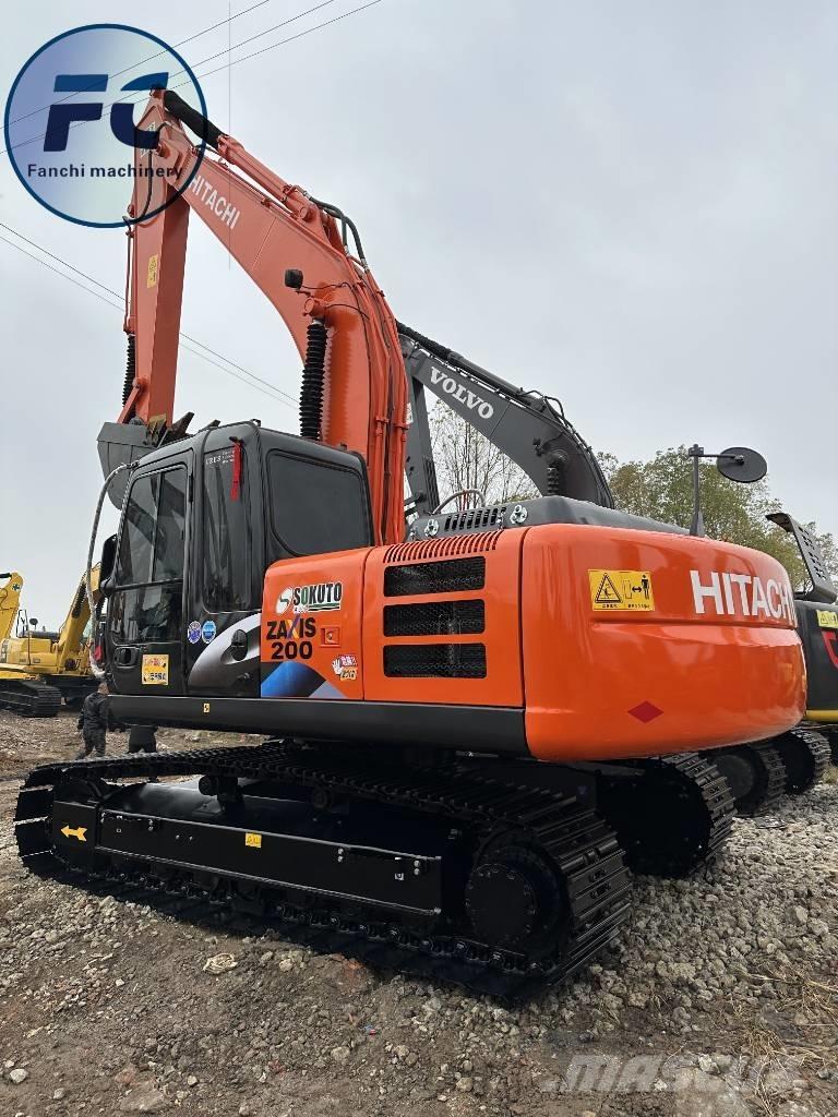 Hitachi ZX 200 Gravemaskiner på larvebånd